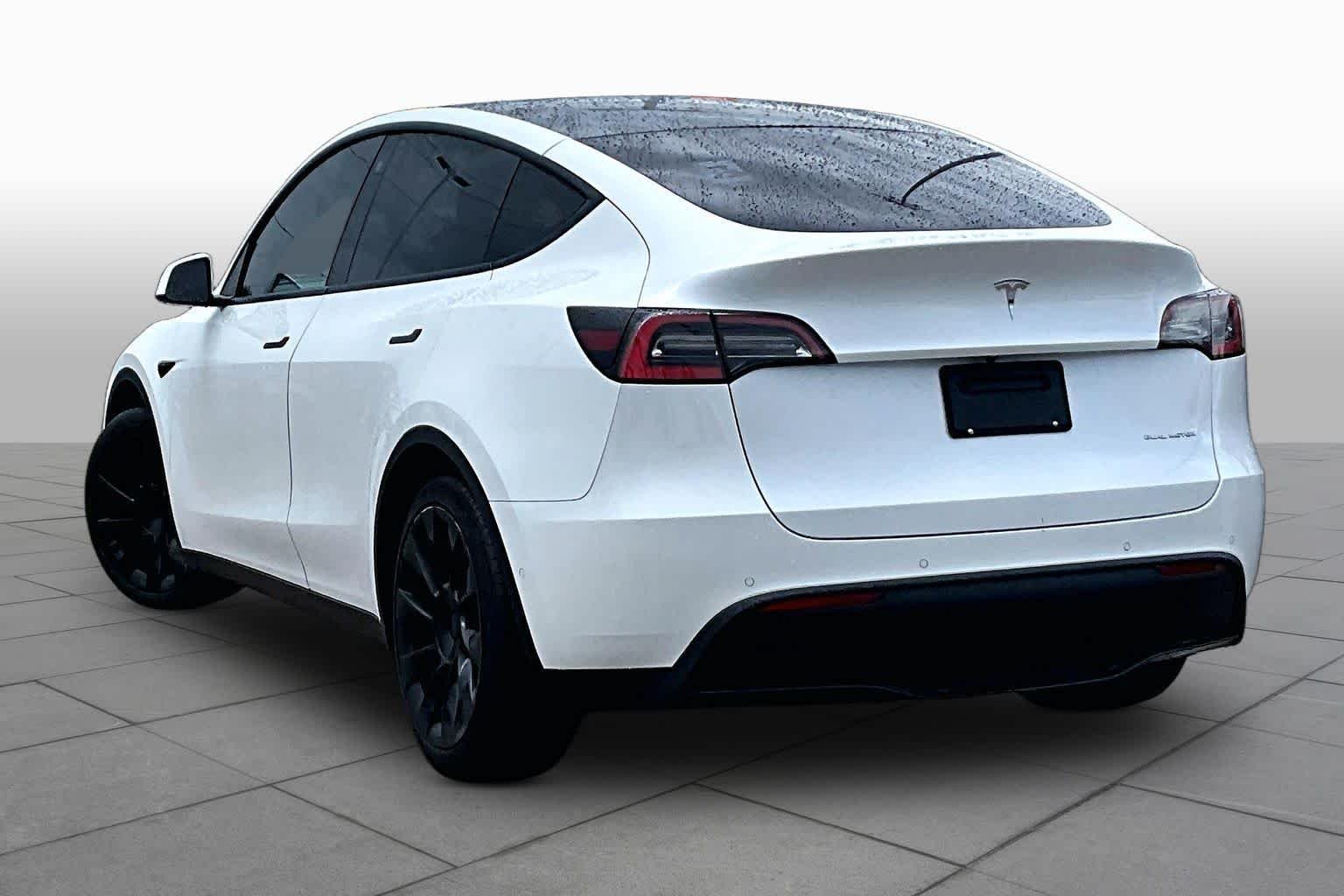 Used 2020 Pearl White Multi-Coat Tesla Long Range image 10