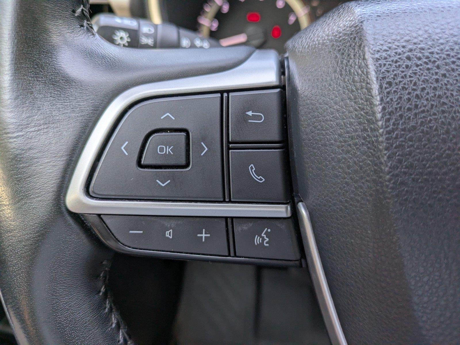 Used 2023 Wind Chill Pearl TOYOTA  image 25