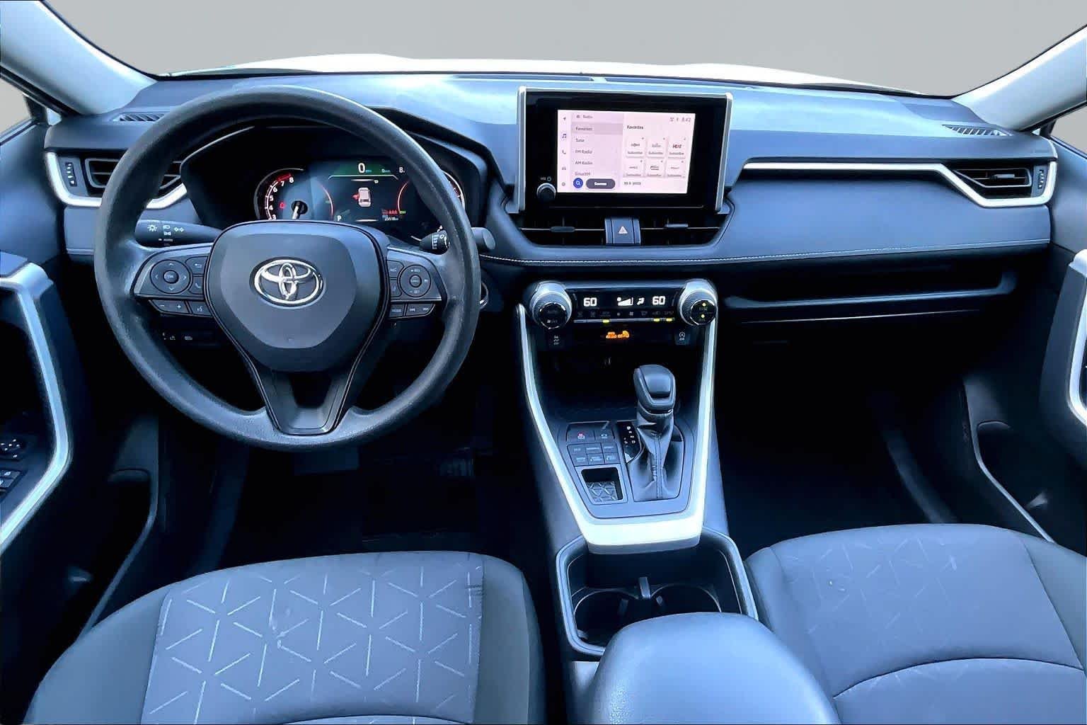 Used 2025 Ice Cap Toyota XLE image 16