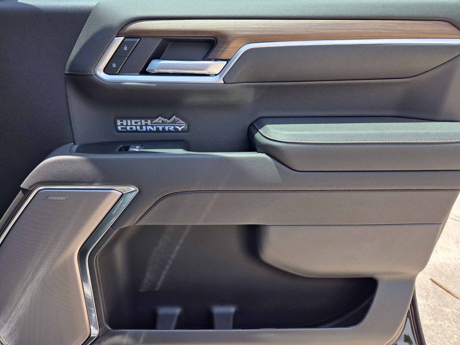 2026 Chevrolet Silverado 1500 High Country - Photo 13