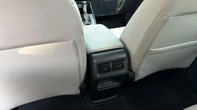 Used 2024  Honda EX-L image 21