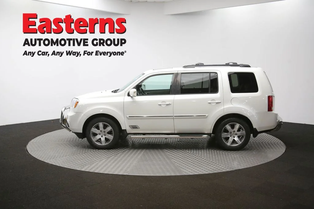 Used 2014 White Honda Touring image 58