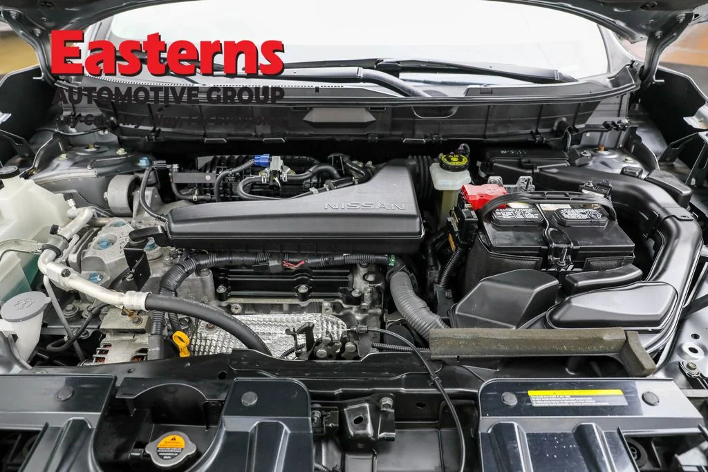 Used 2019 Gray Nissan SV image 7