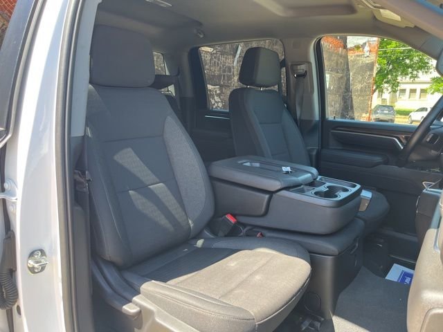 Used 2025 White Chevrolet LT image 23