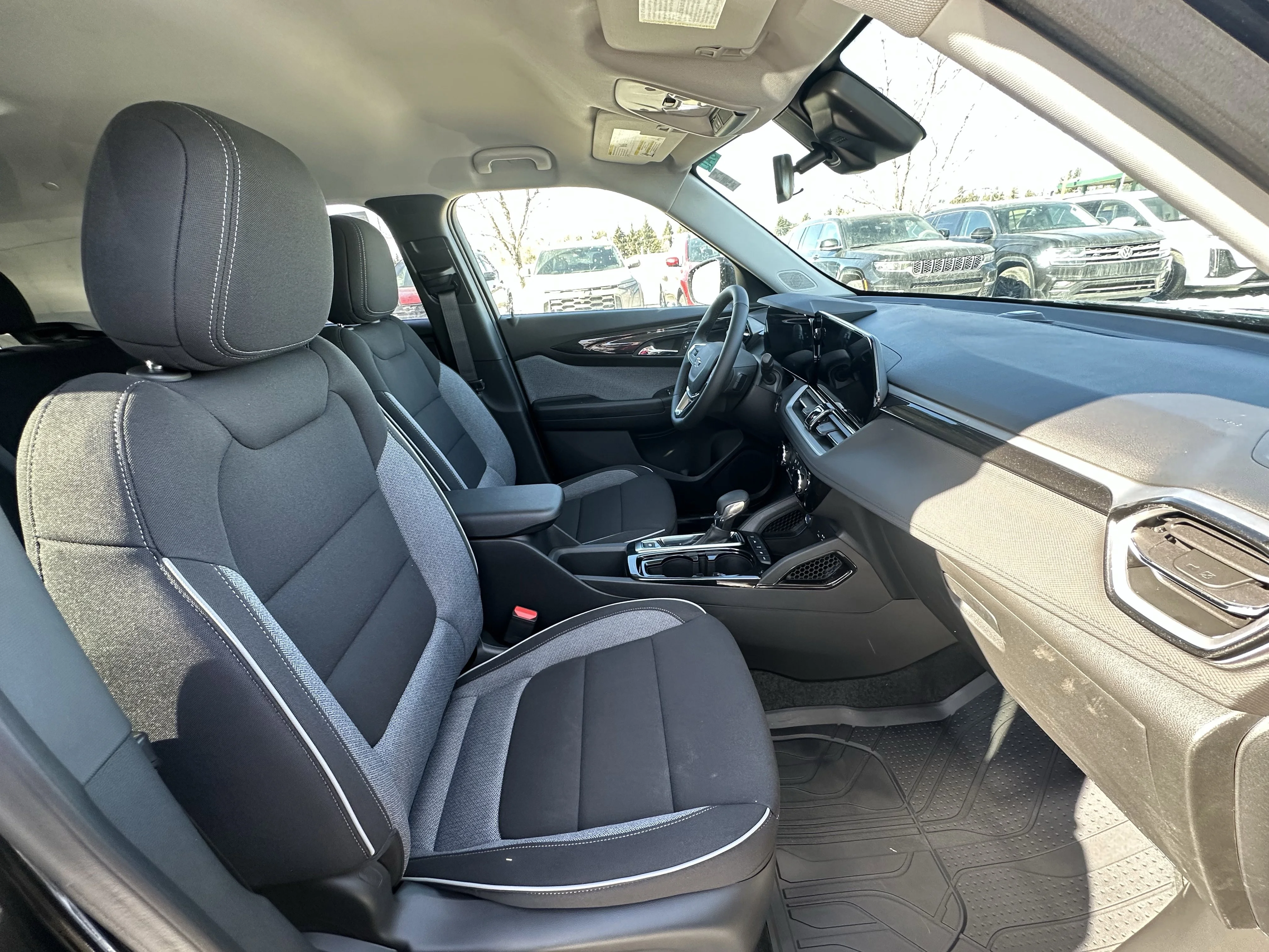 New 2026 Mosaic Black Metallic Chevrolet LT image 17