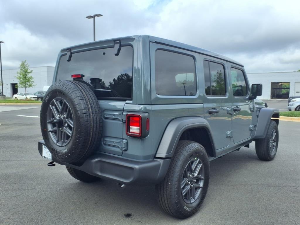 New 2025 Anvil Clear-Coat Exterior Paint Jeep Sport S image 18