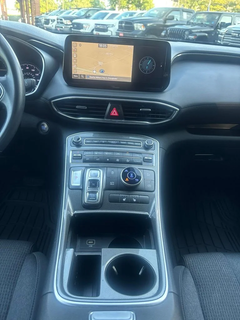 Used 2023 White Hyundai SEL image 12