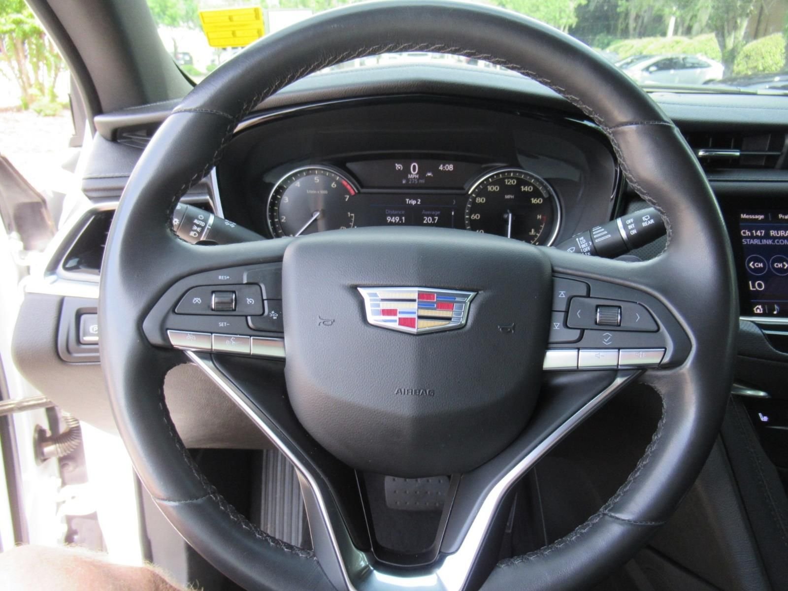 Used 2022 White Cadillac Luxury image 22