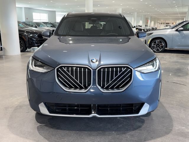 New 2026 Arctic Race Blue metallic BMW 30 xDrive image 2