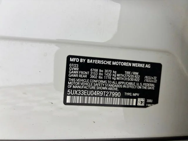 Used 2024 White BMW M60i image 25