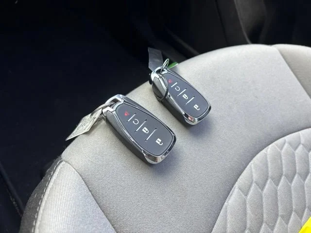 Used 2019 Summit White Chevrolet LS image 22