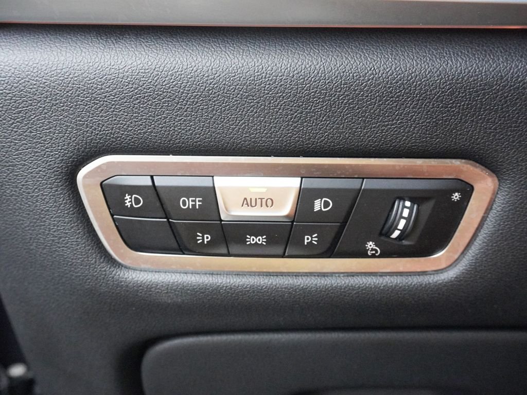 Used 2022 Gray BMW xDrive40i image 44