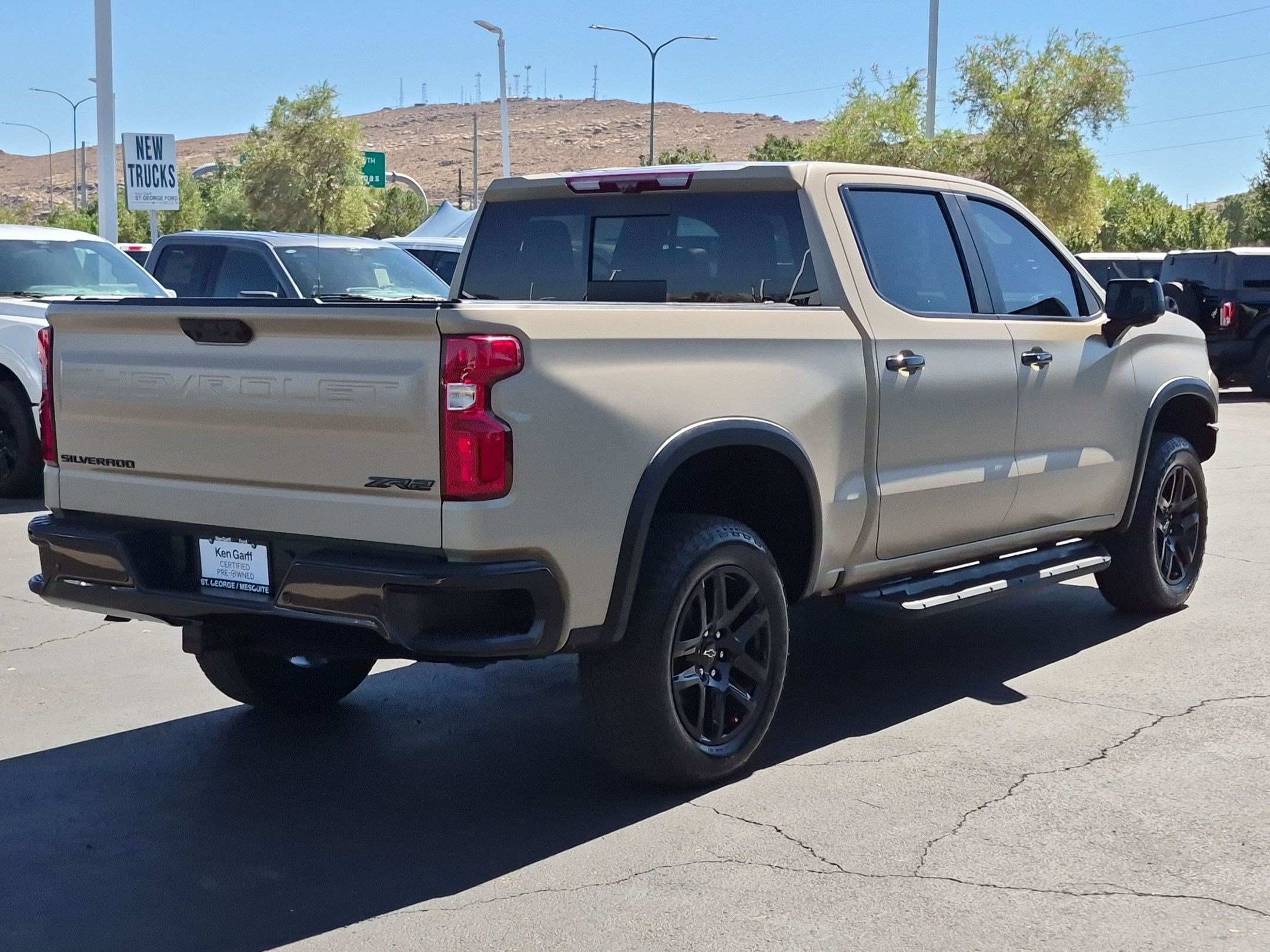 Used 2022 Sand Dune Metallic Chevrolet ZR2 image 3