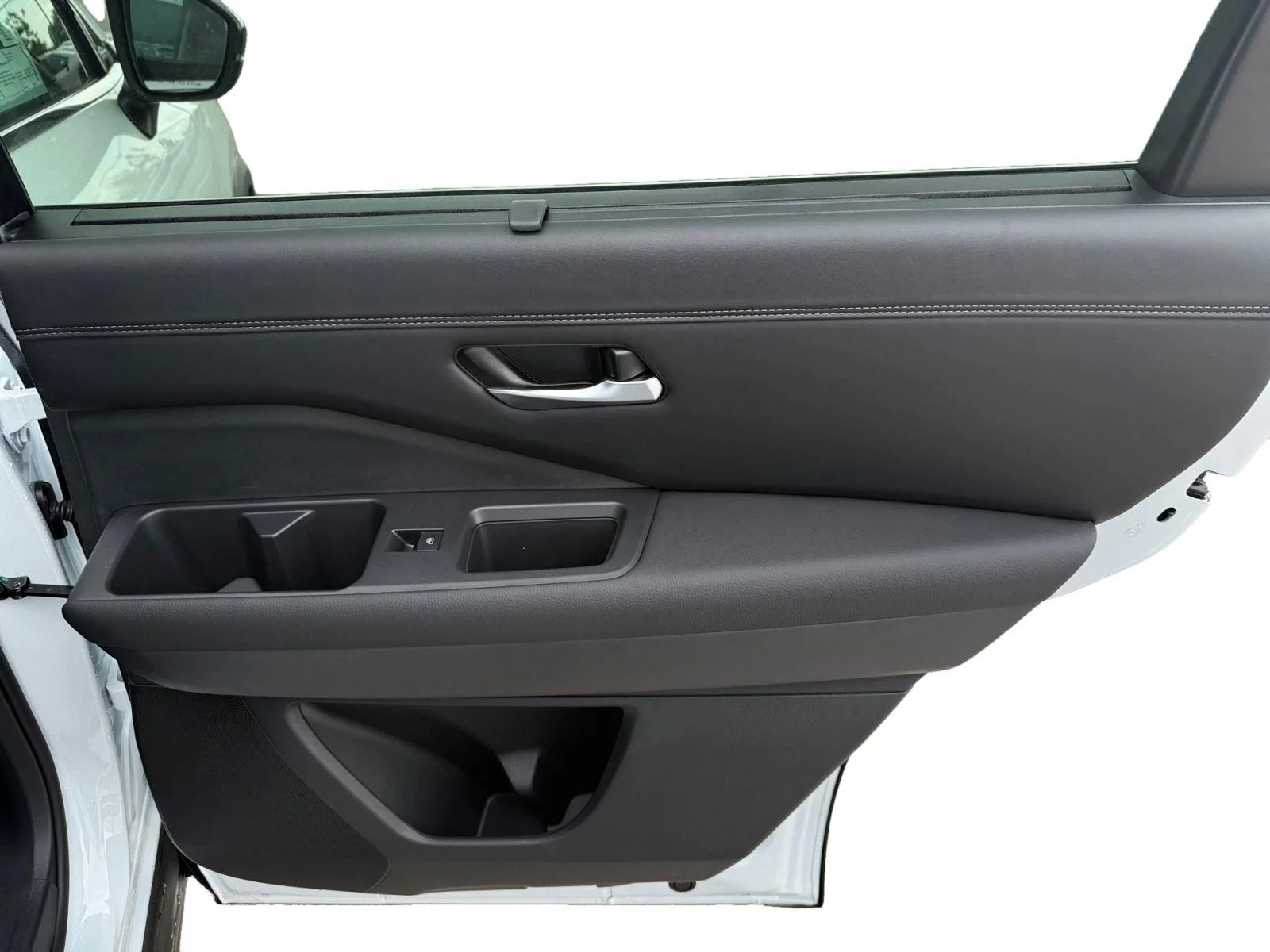 New 2026 Everest White Pearl Tricoat Nissan Platinum image 25