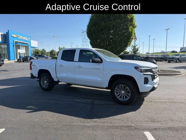 Used 2026 White Chevrolet LT image 3