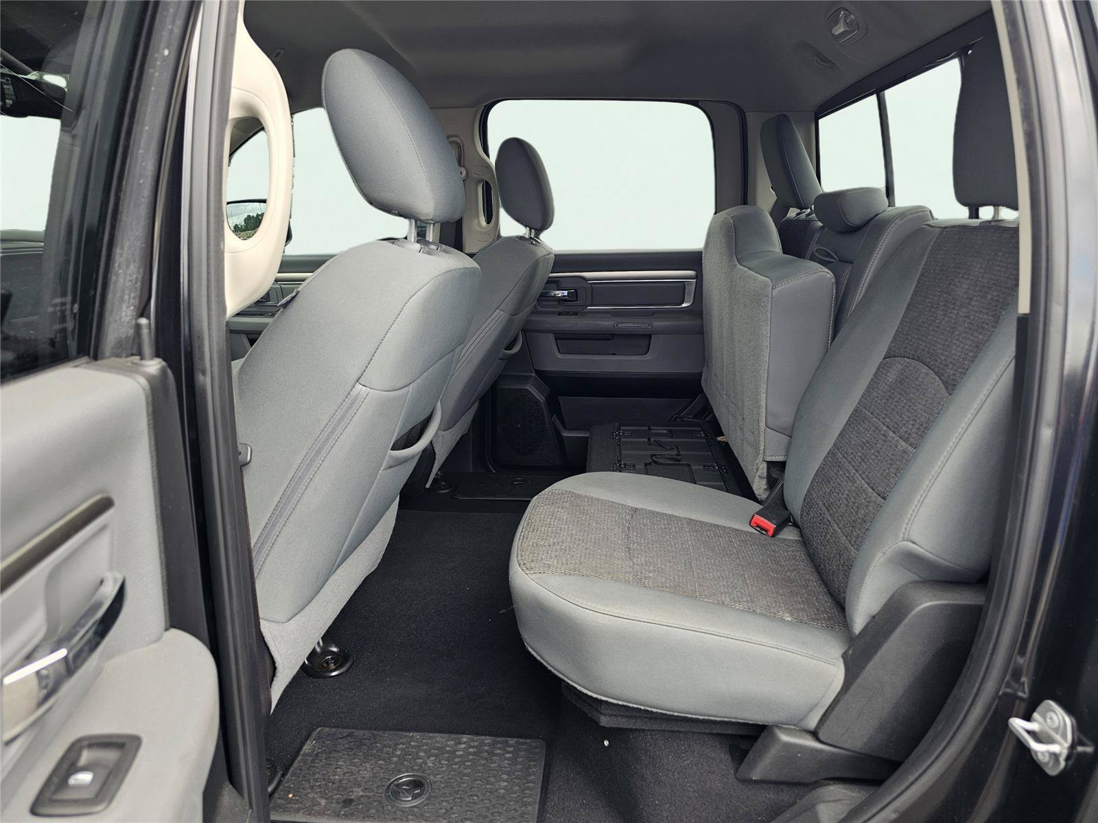 Used 2018 Black Clearcoat Ram Lone Star image 60