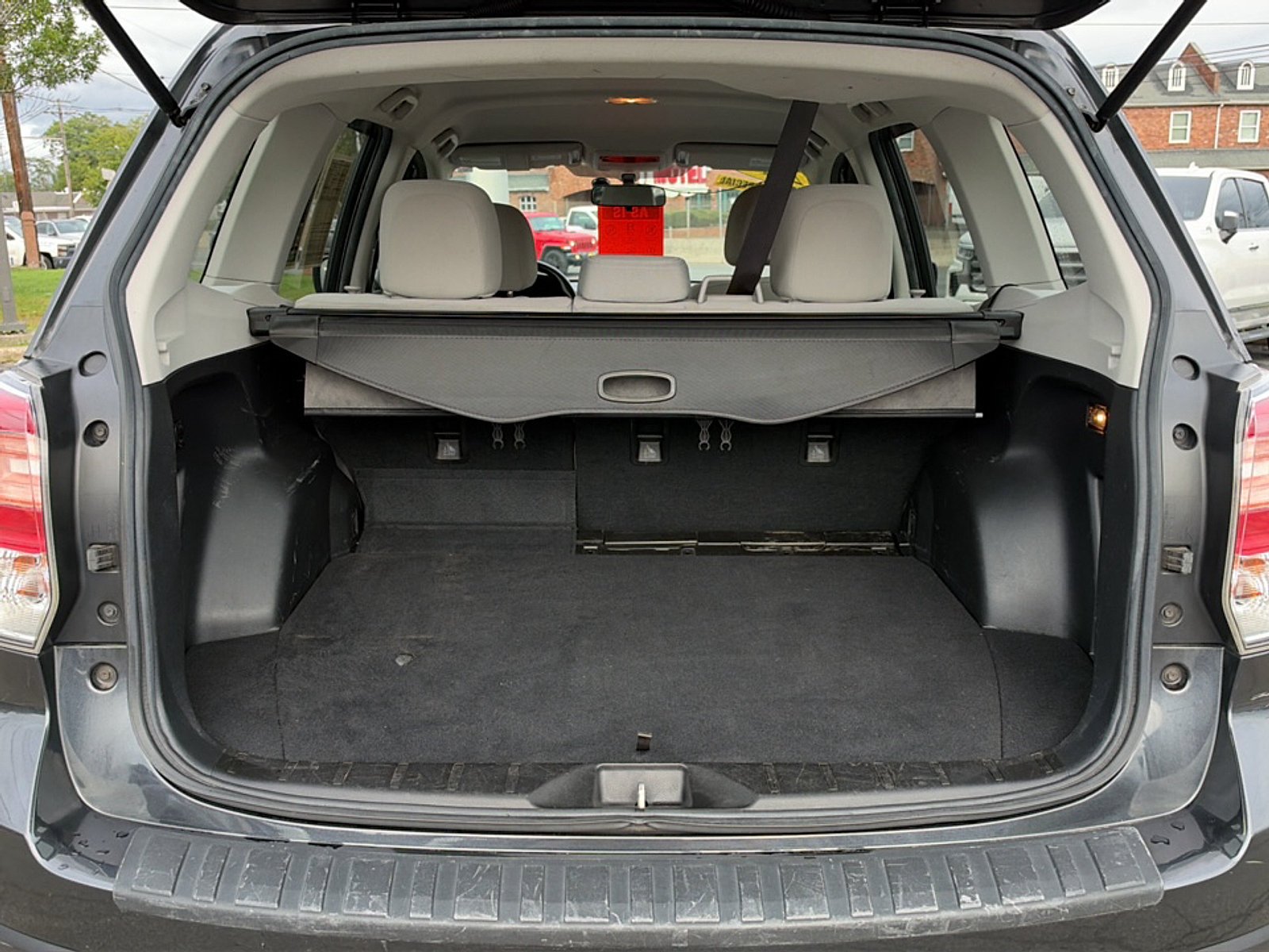 Used 2018 Dark Gray Metallic Subaru 2.5i image 22