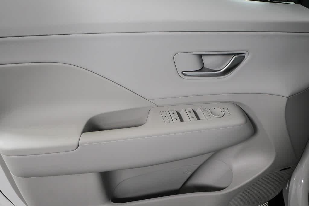 New 2026 Atlas White Hyundai Limited FWD image 17