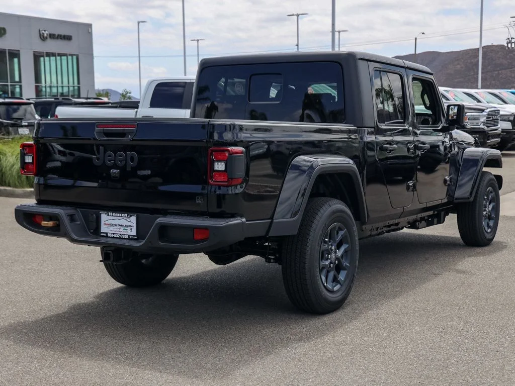 New 2026 Black Clear-Coat Exterior Paint Jeep 85th Anniversary Edition image 4