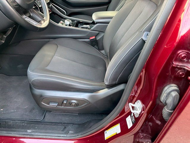 Used 2022 Velvet Red Pearlcoat Jeep Laredo image 9