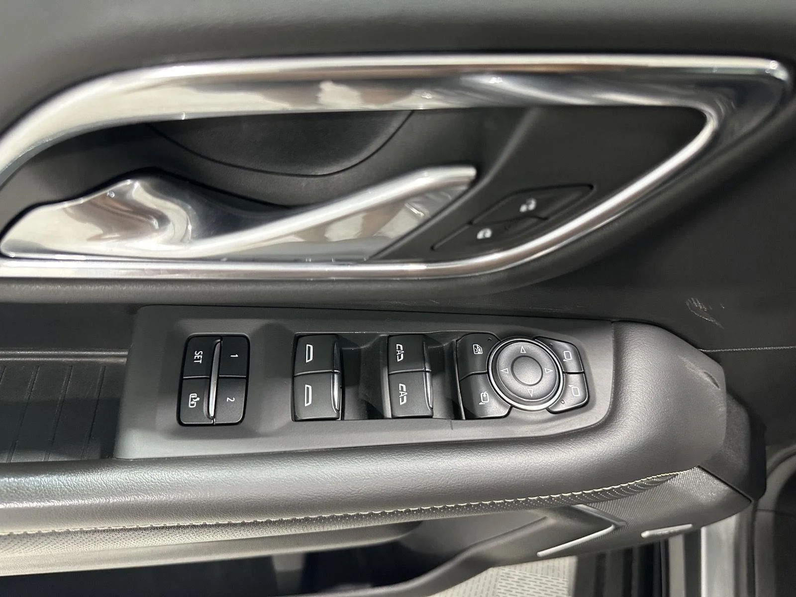 Used 2023 Sterling Gray Metallic Chevrolet Premier image 20