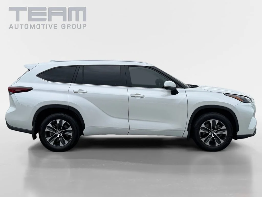 Used 2024 Beige Toyota XLE image 8