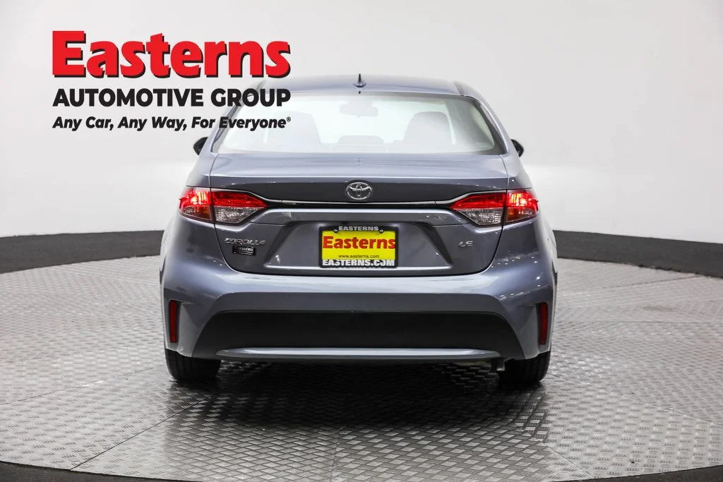 Used 2022 Gray Toyota LE image 6