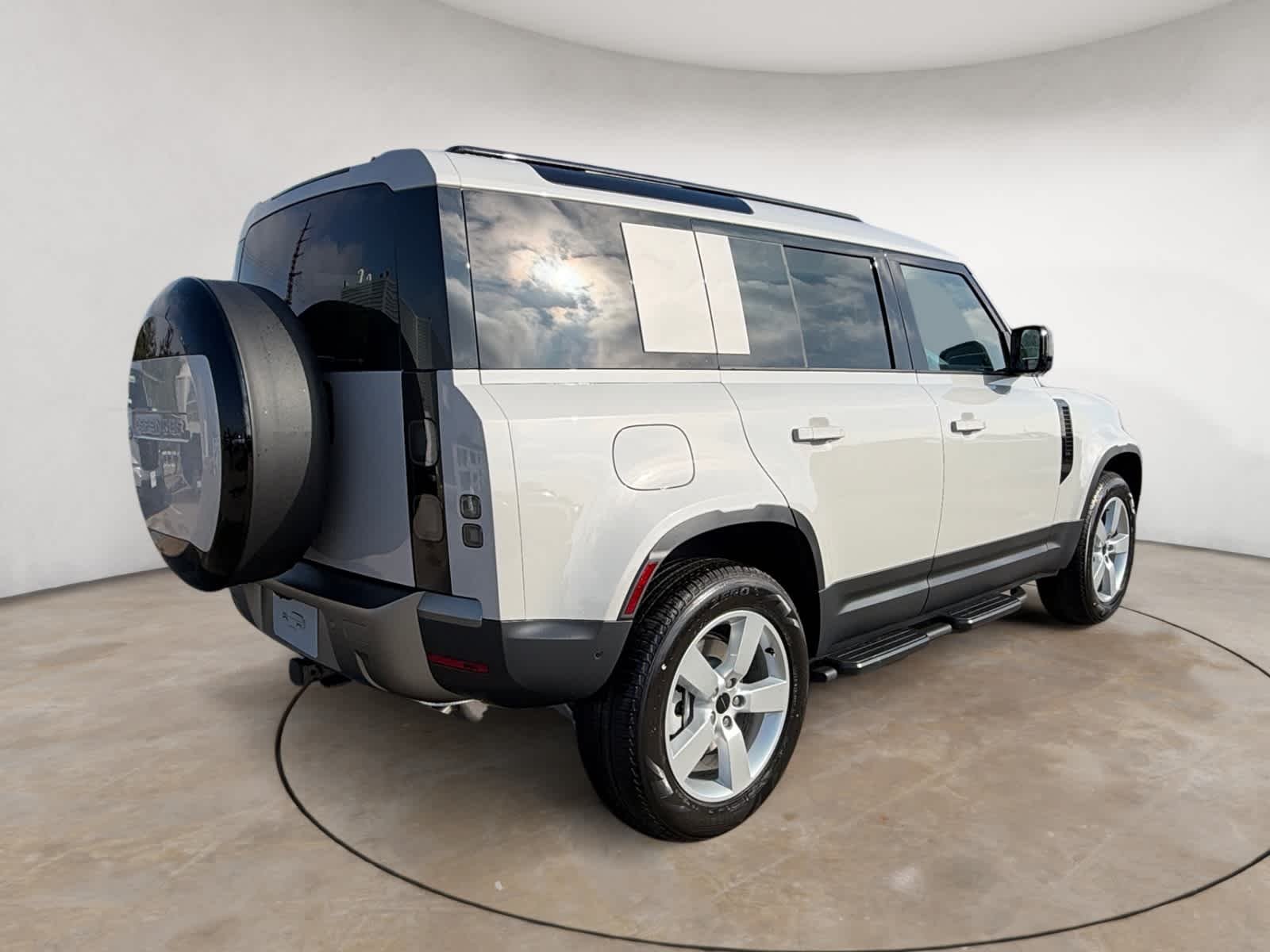 New 2026 Borasco Grey Land Rover S image 5