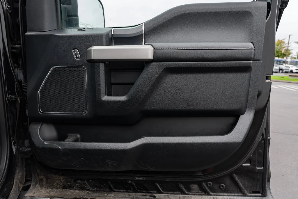 Used 2020 Black Metallic Ford Lariat image 30