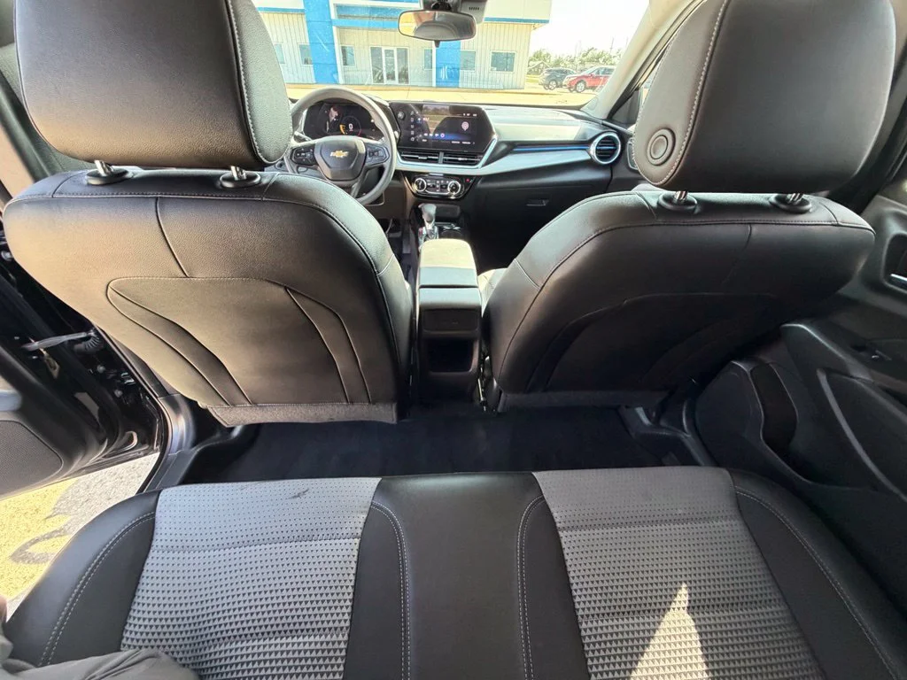 Used 2025 Black Chevrolet LT image 22