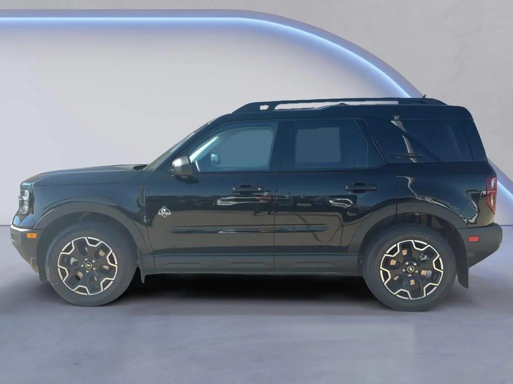 New 2026 Shadow Black Ford Outer Banks® image 4