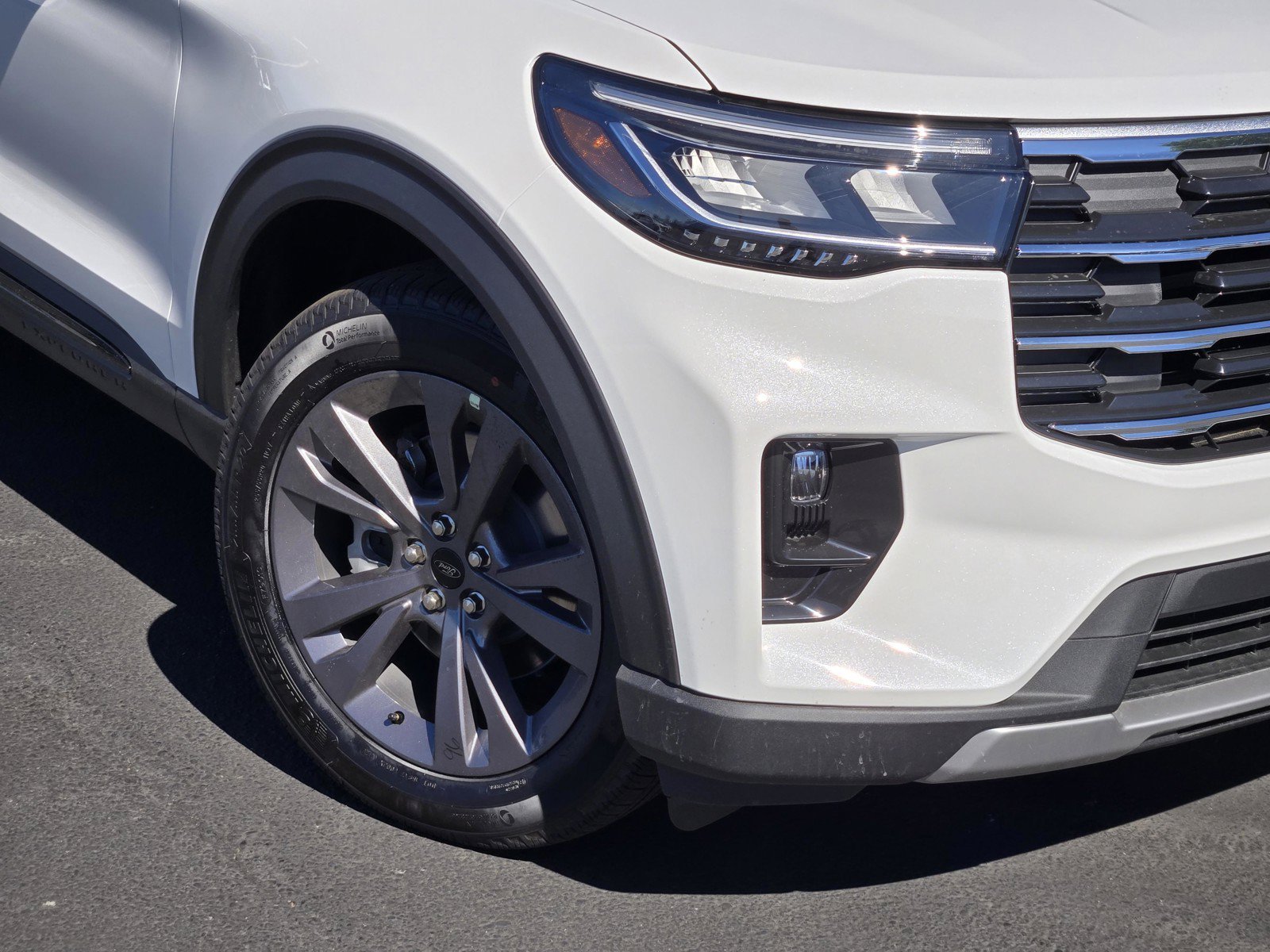 New 2026 Star White Metallic Tri-Coat Ford Active image 6