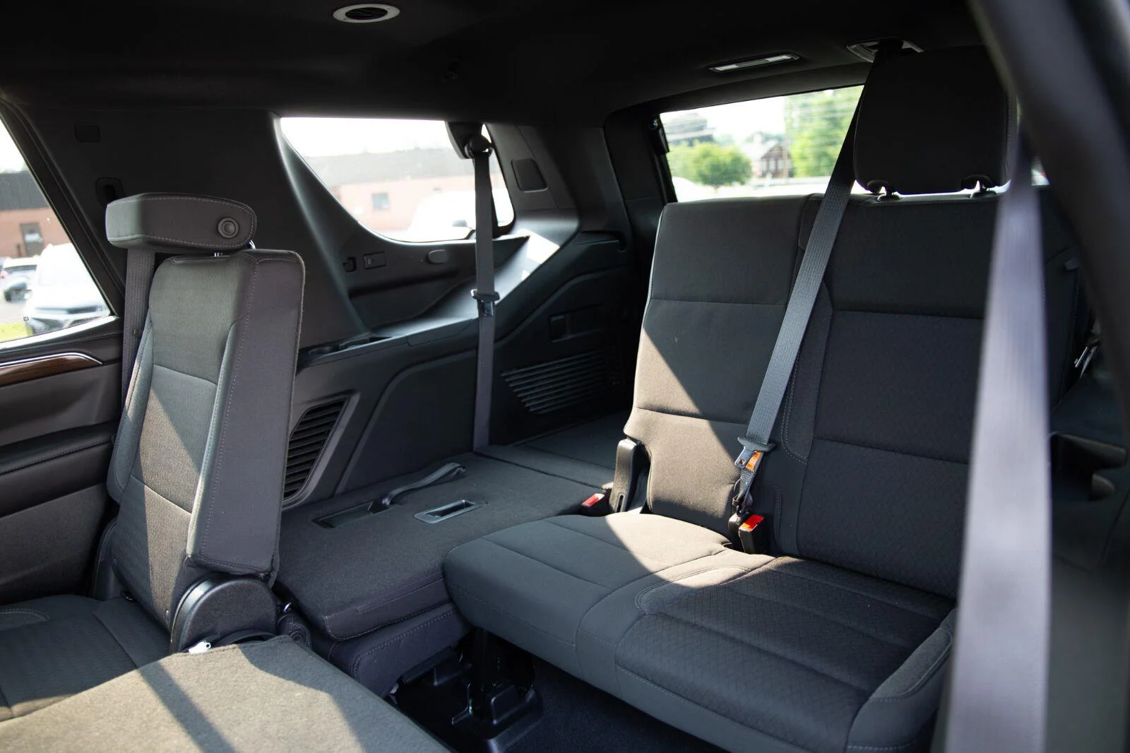 Used 2024 Volcanic Red Tintcoat GMC SLE image 22