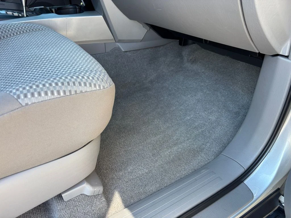 Used 2008 Silver Toyota SR5 image 49