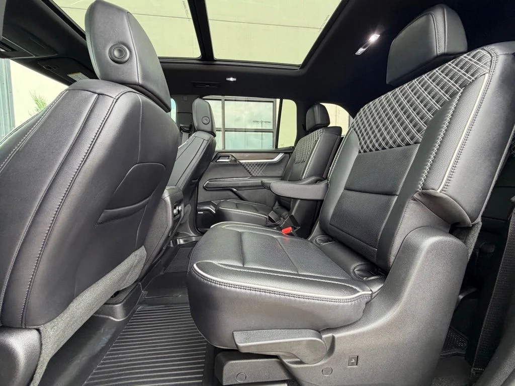 Used 2025 Black GMC Denali image 21
