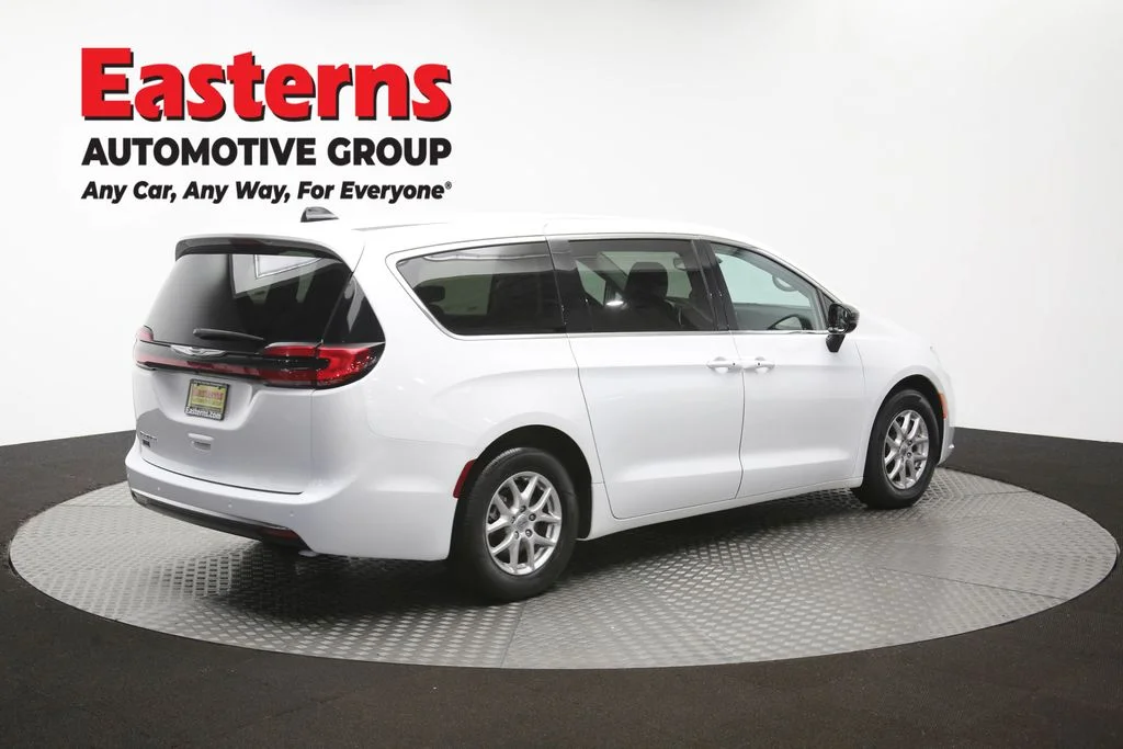 Used 2024 White Chrysler Touring L image 42