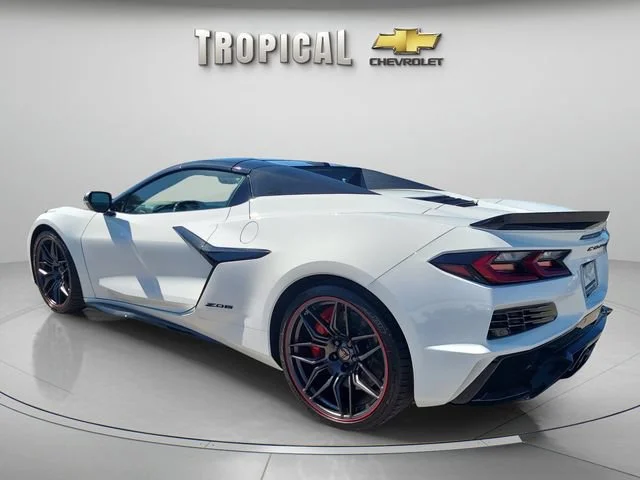 New 2025 Arctic White Chevrolet 3LZ image 3