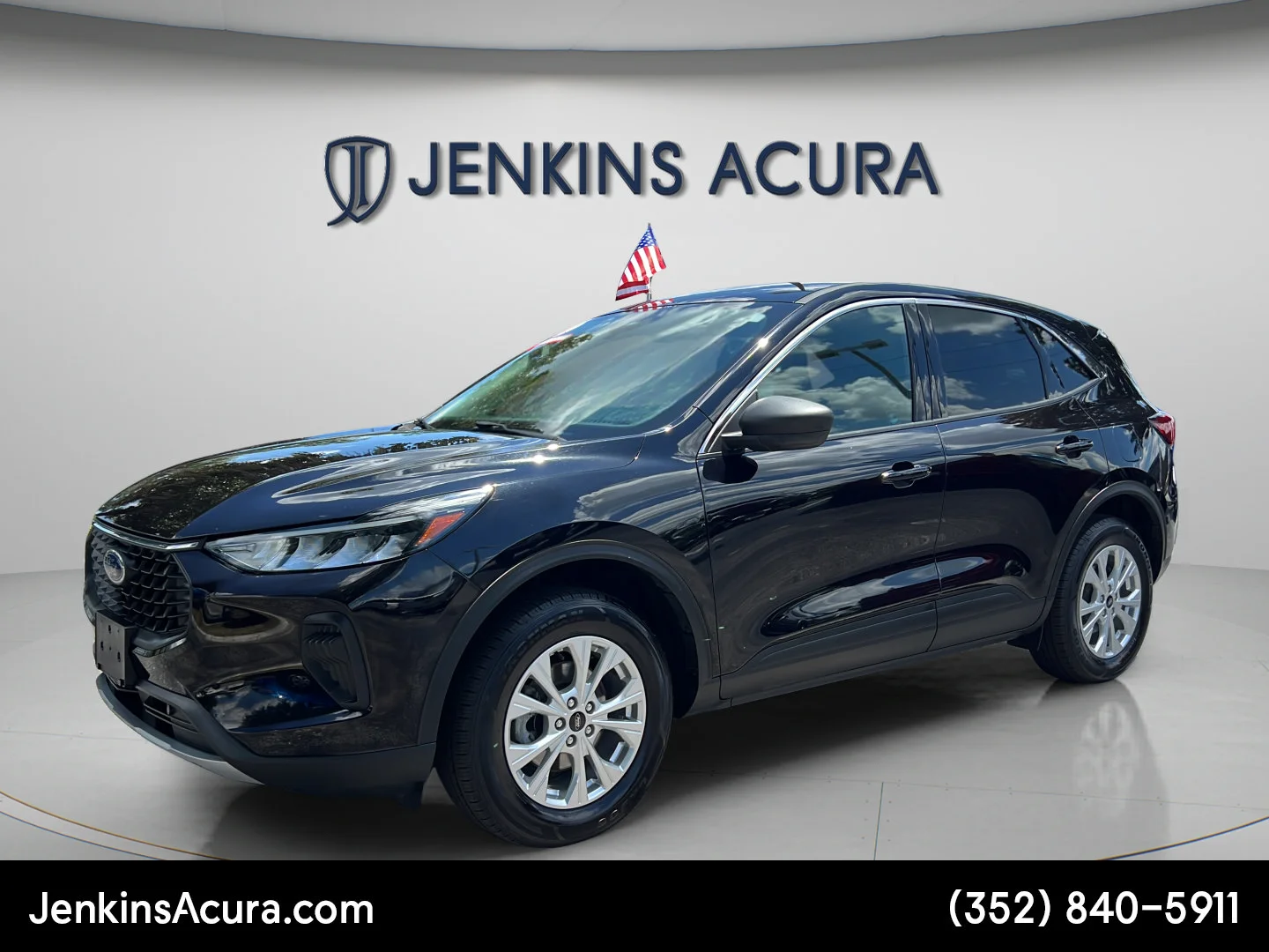 Used 2024 Black Metallic Ford Active image 4
