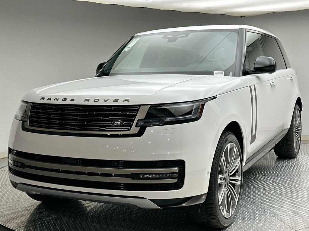 New 2026 Fuji White Land Rover SE image 1