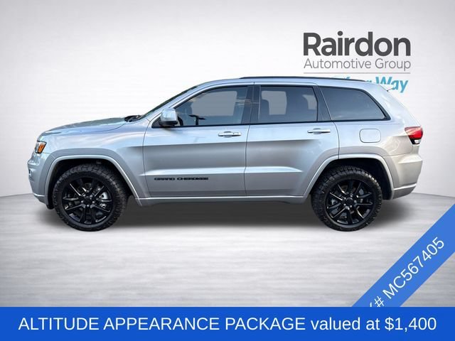 Used 2021 Billet Silver Metallic Clearcoat Jeep Laredo X image 4