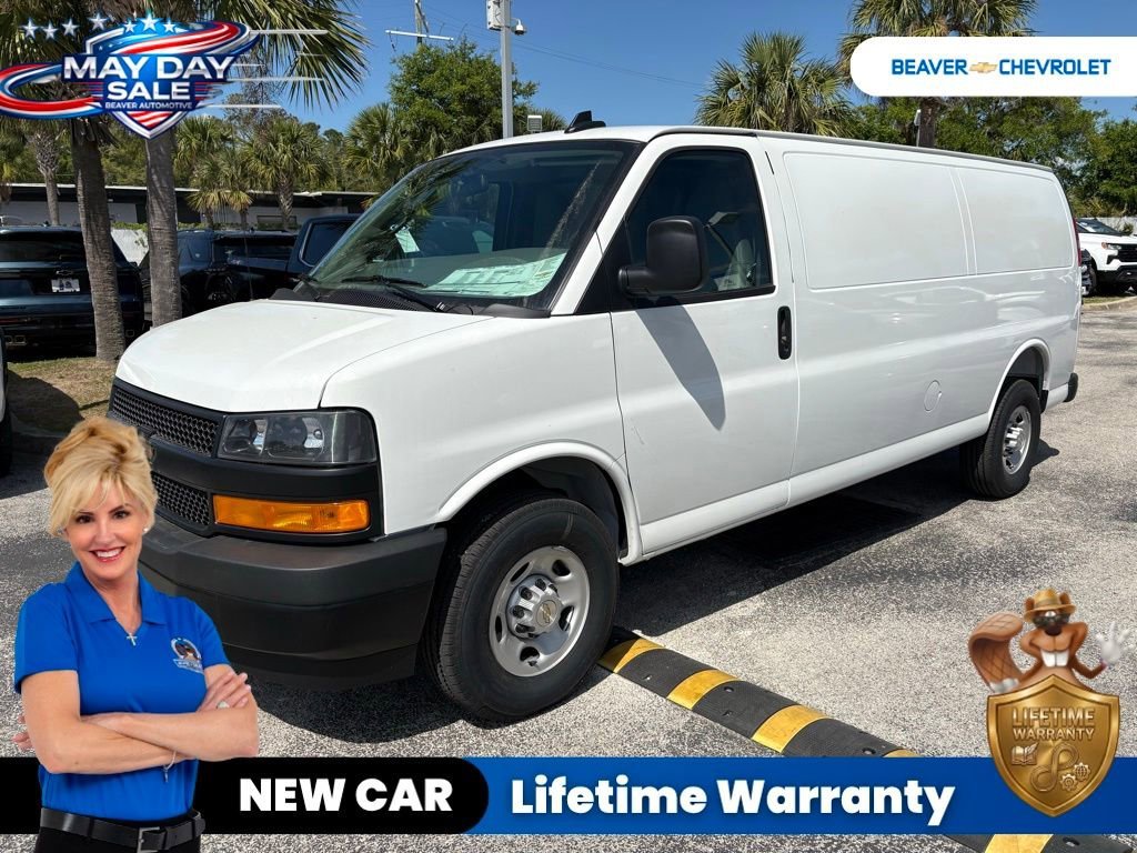 2025 Chevrolet Express 3500 Extended Work Van's photo