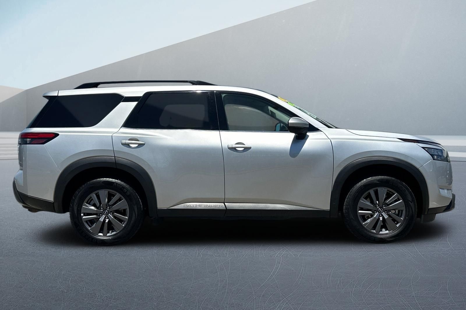 Used 2024 Silver Nissan SV image 3