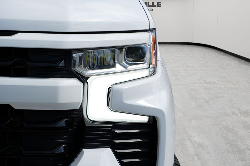 Used 2024 Summit White Chevrolet RST image 5