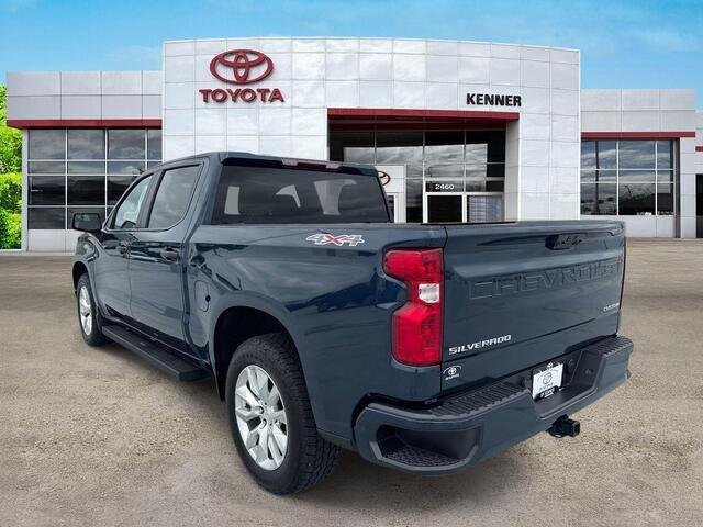 Used 2023 Northsky Blue Metallic Chevrolet Custom image 5