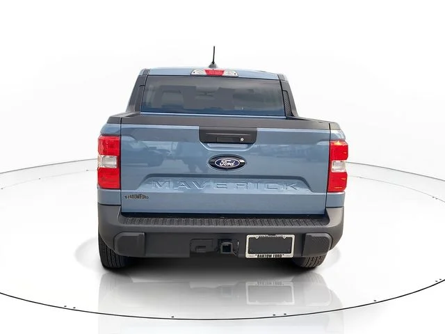 New 2026 Azure Gray Metallic Ford XLT image 6