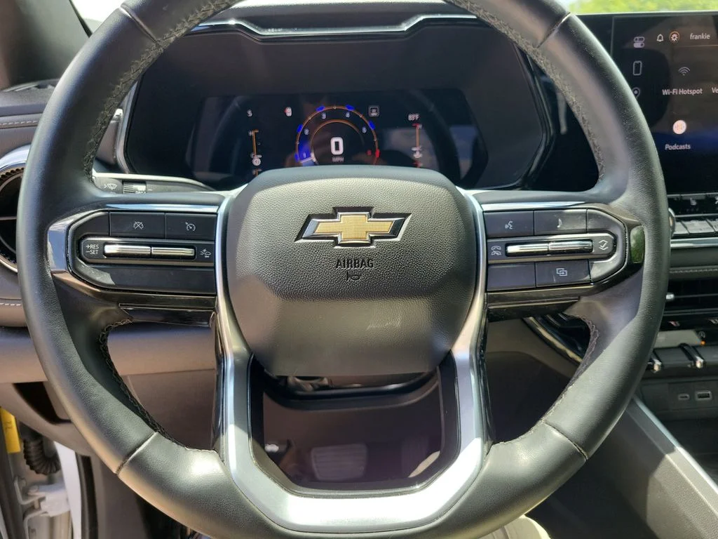 Used 2023 White Chevrolet LT image 19