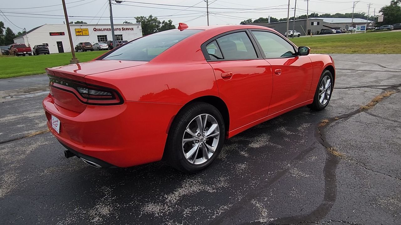 Used 2022 Red Dodge SXT image 8