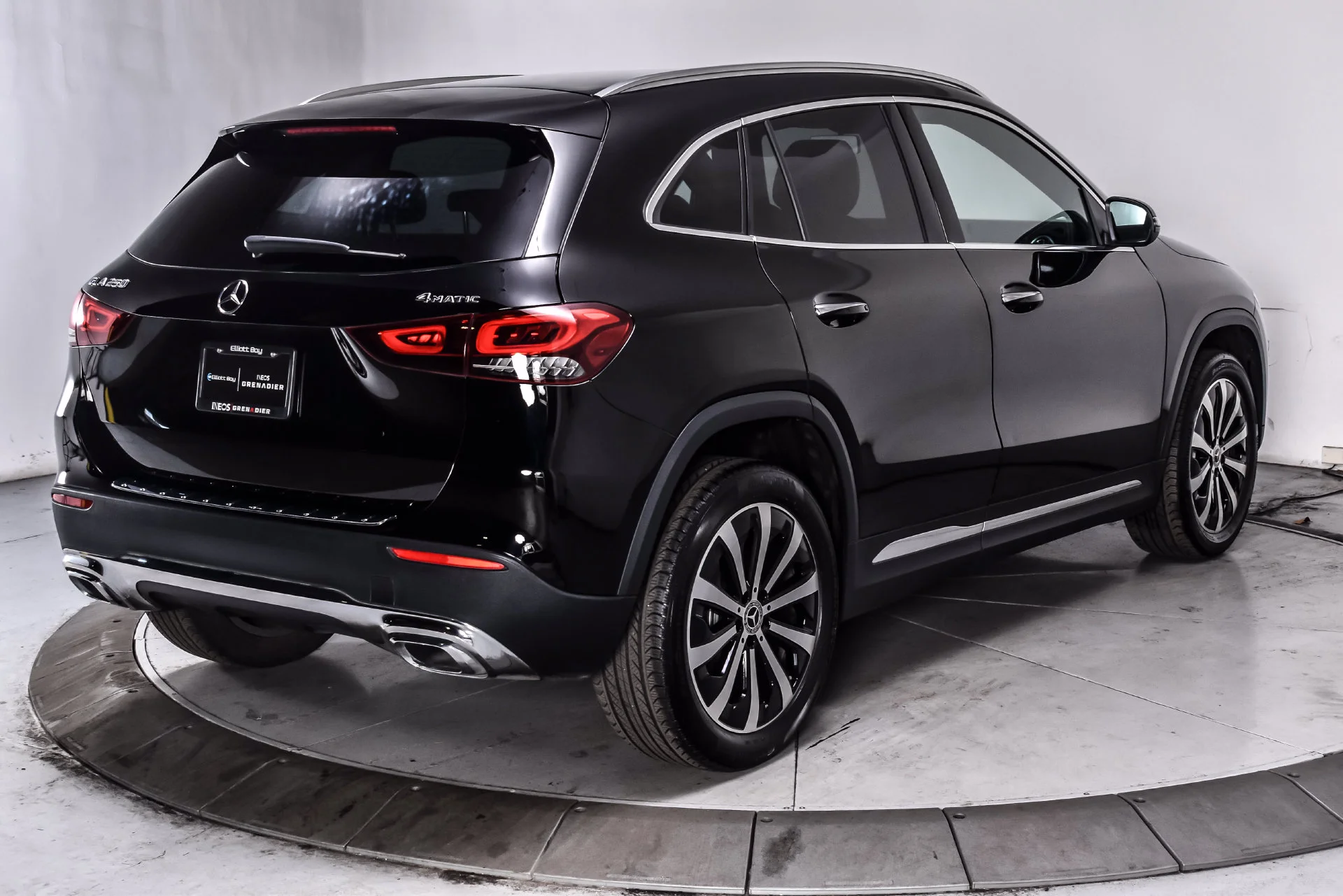 Used 2023  Mercedes-Benz GLA 250 image 6