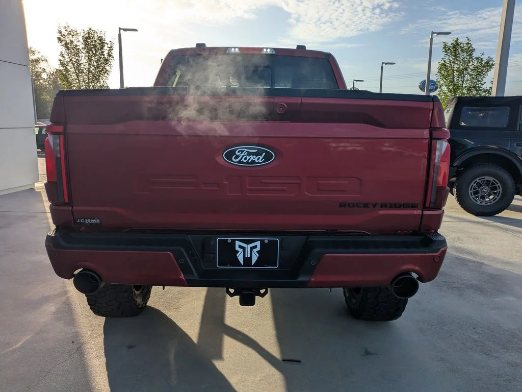 New 2026 Ruby Red Metallic Tinted Clearcoat Ford XLT image 5