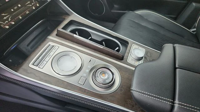 Used 2022 Savile Silver Genesis 2.5T image 16